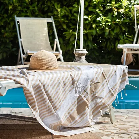 Appartement La Polla With Swimming Pool *