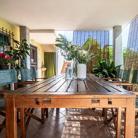 La Polla With Swimming Pool Appartement Lucca