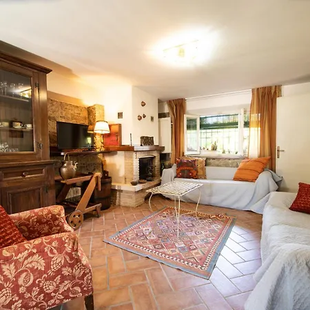 Appartement La Polla With Swimming Pool Lucca