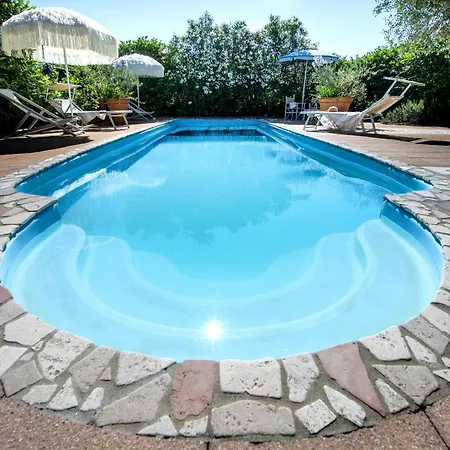 La Polla With Swimming Pool Appartement *